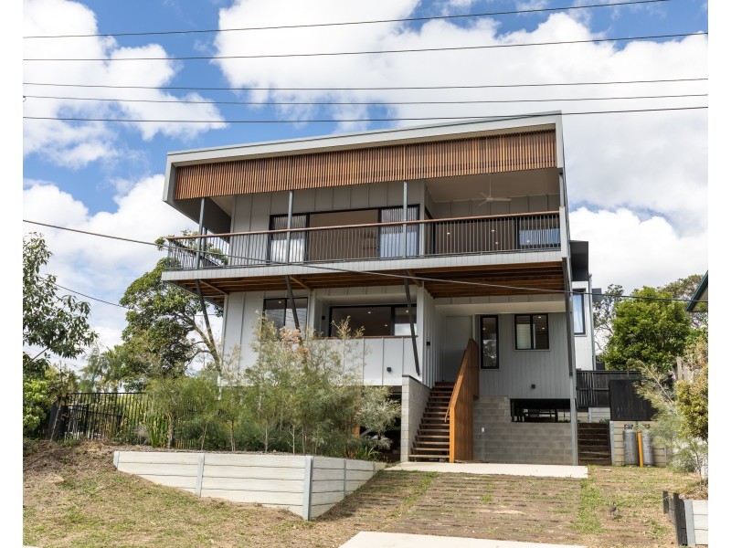 1/12 Gindarra Street, Point Lookout QLD 4183