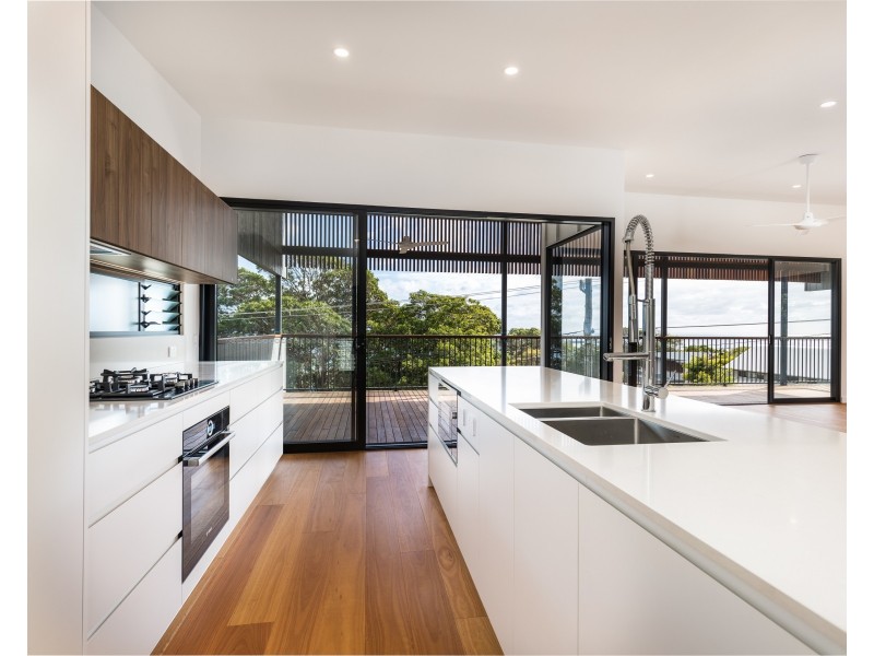 1/12 Gindarra Street, Point Lookout QLD 4183
