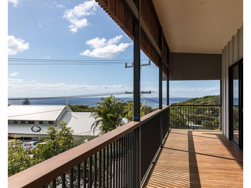 1/12 Gindarra Street, Point Lookout QLD 4183