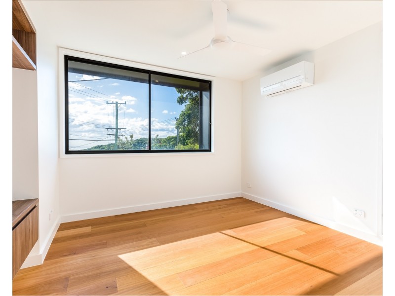 1/12 Gindarra Street, Point Lookout QLD 4183