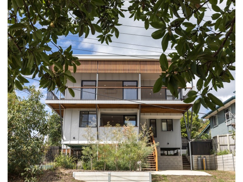 1/12 Gindarra Street, Point Lookout QLD 4183