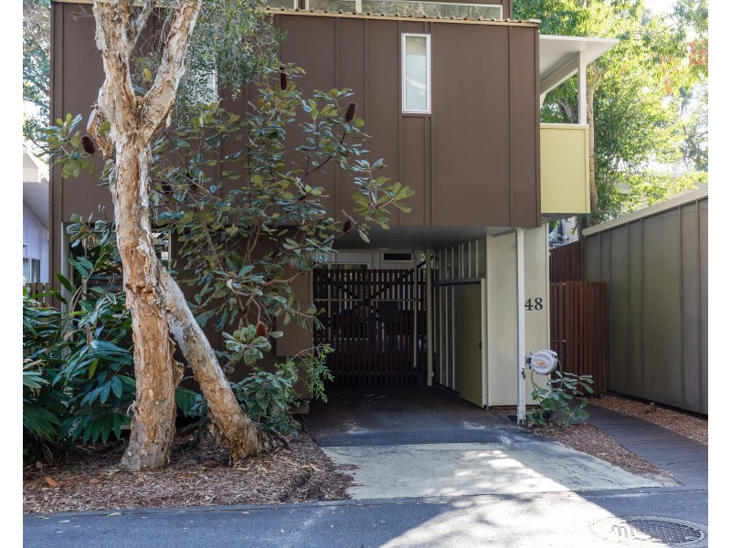 Villa 48/49 Dickson Way, Point Lookout QLD 4183