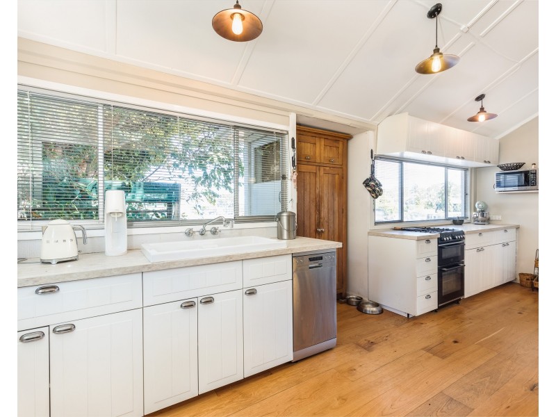 4 Bingle Road, Dunwich QLD 4183