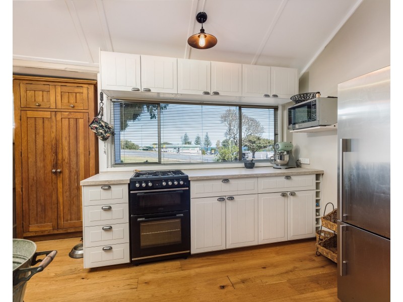 4 Bingle Road, Dunwich QLD 4183