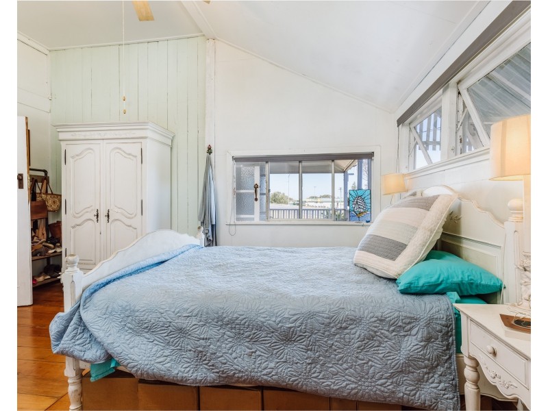 4 Bingle Road, Dunwich QLD 4183