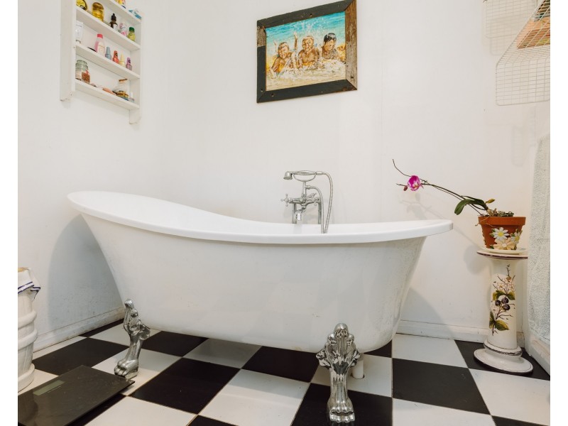 4 Bingle Road, Dunwich QLD 4183