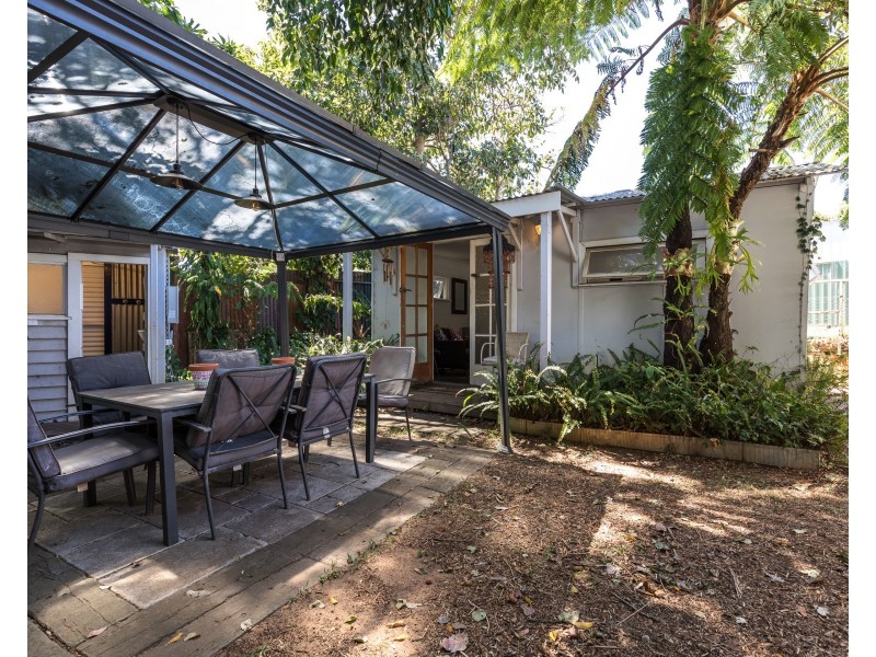 4 Bingle Road, Dunwich QLD 4183