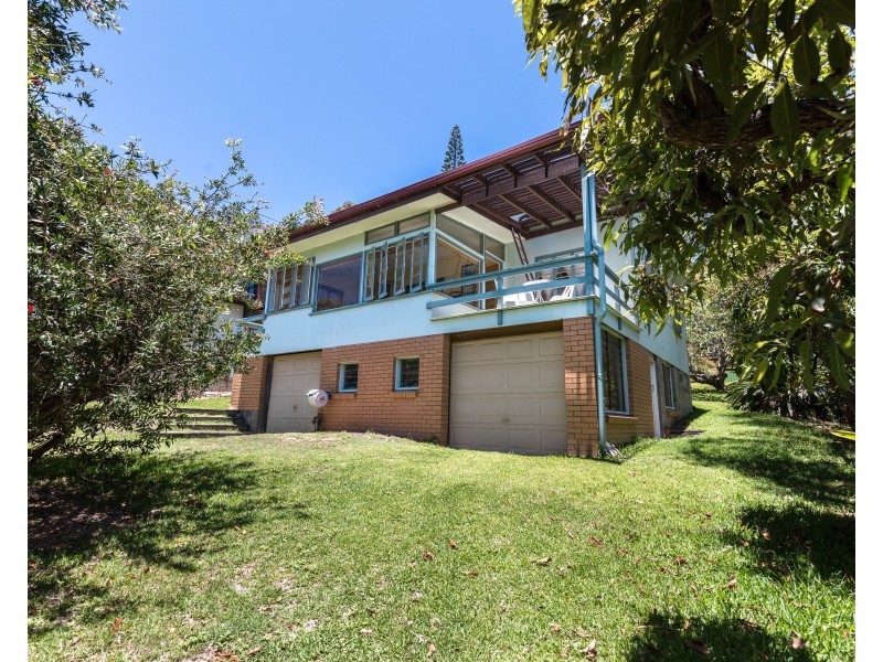 10 Booran Street, Point Lookout QLD 4183