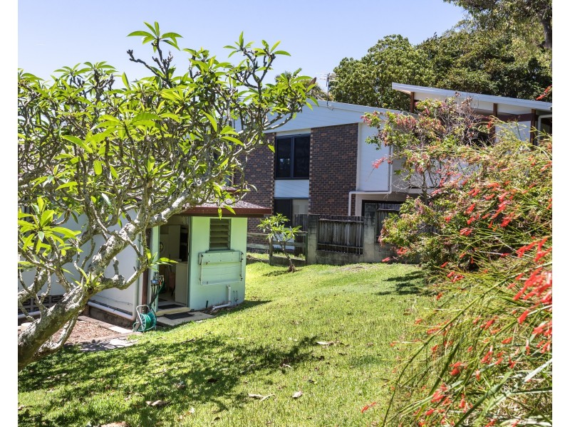 10 Booran Street, Point Lookout QLD 4183
