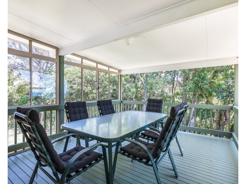 12 Billa Street, Point Lookout QLD 4183