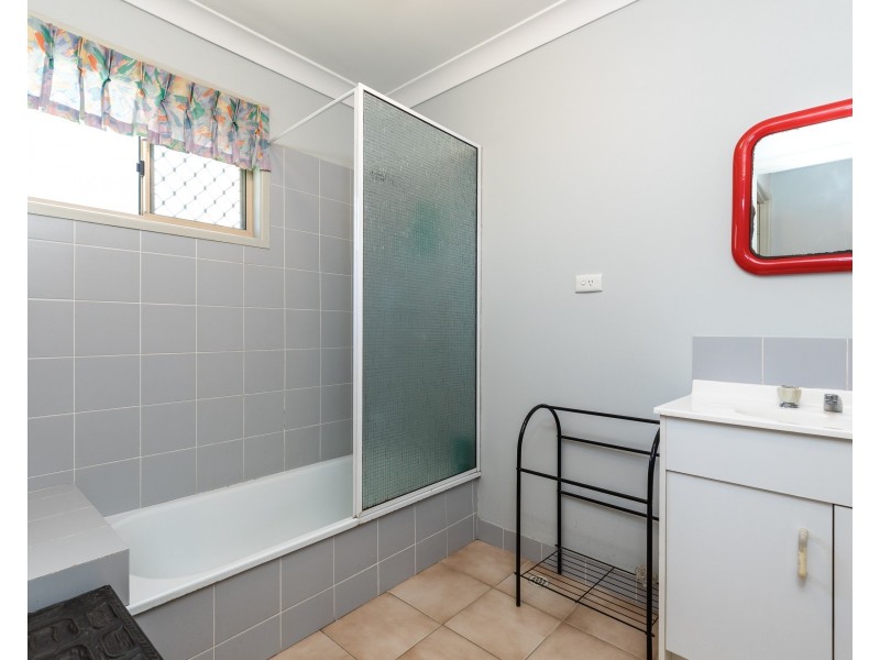 12 Billa Street, Point Lookout QLD 4183