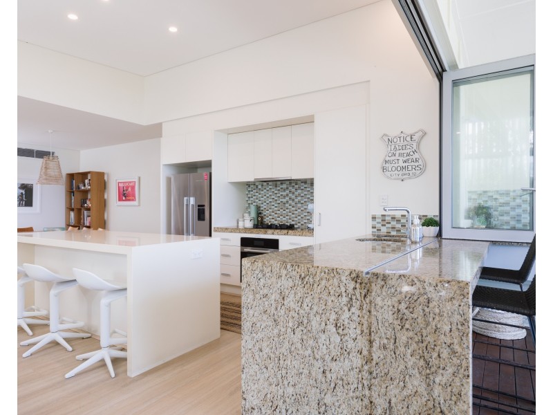 15/158-172 Dickson Way, Point Lookout QLD 4183