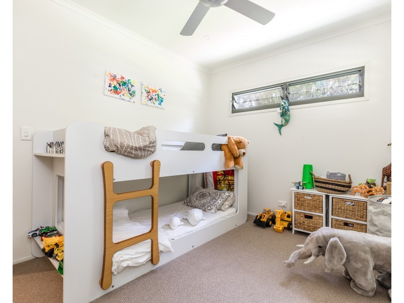 2/36 George Nothling Drive, Point Lookout QLD 4183