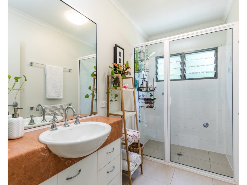 2/36 George Nothling Drive, Point Lookout QLD 4183