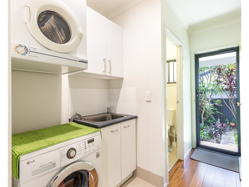 2/36 George Nothling Drive, Point Lookout QLD 4183