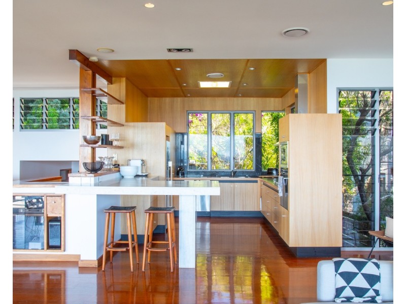 16 Merinda Crescent, Point Lookout QLD 4183