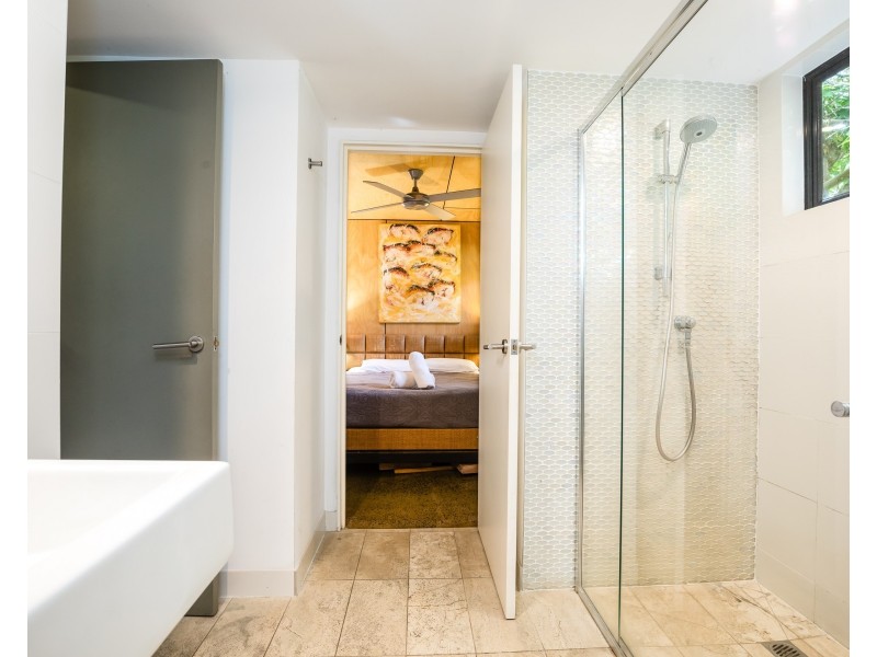 1/43 Bigoon Road, Point Lookout QLD 4183