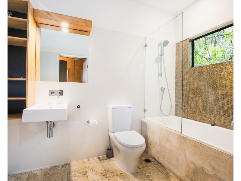 1/43 Bigoon Road, Point Lookout QLD 4183