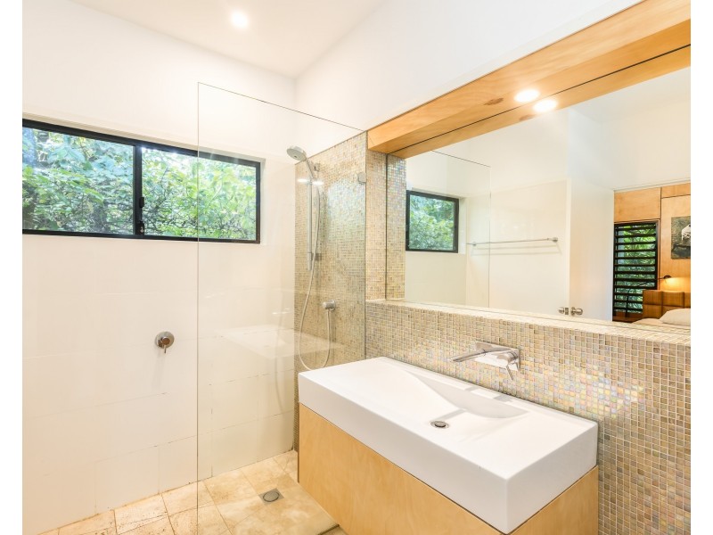 1/43 Bigoon Road, Point Lookout QLD 4183