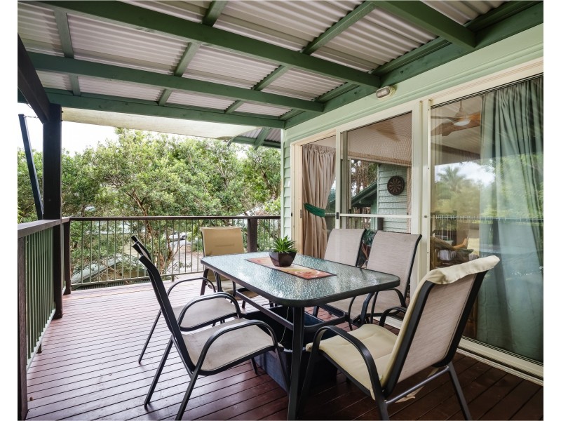 3/120 Tramican Street, Point Lookout QLD 4183