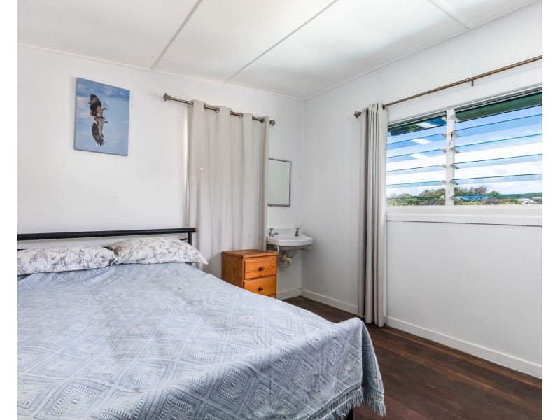 3 Mooloomba Road, Point Lookout QLD 4183