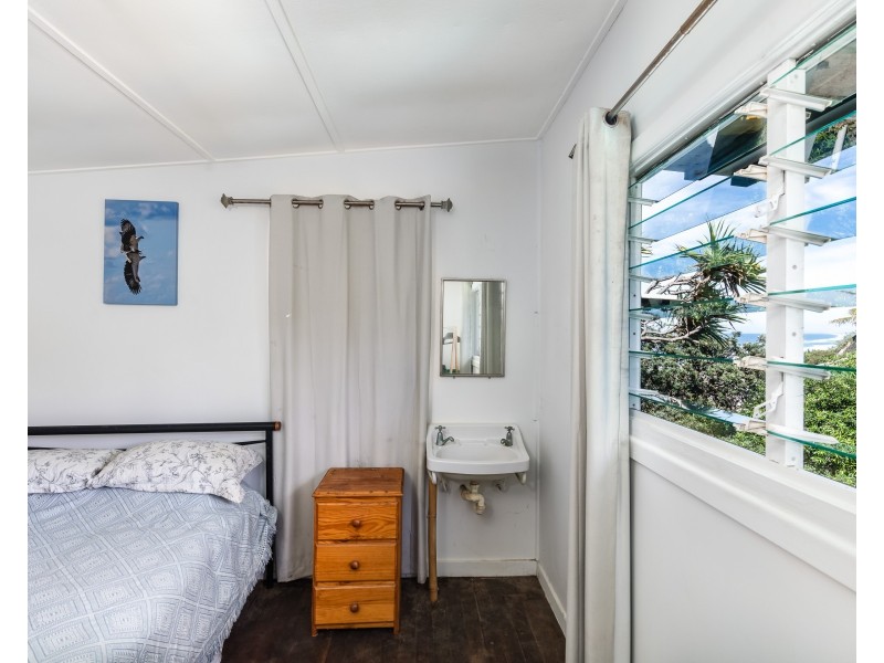 3 Mooloomba Road, Point Lookout QLD 4183