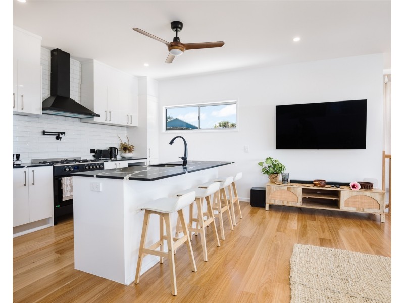 3 Mooloomba Road, Point Lookout QLD 4183