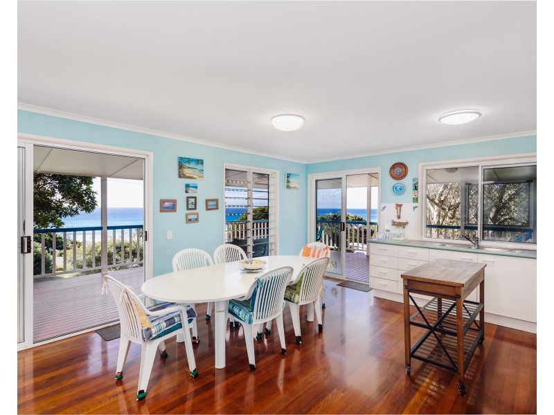 9 Prosperity Street, Point Lookout QLD 4183