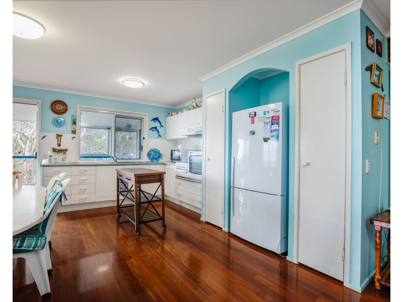 9 Prosperity Street, Point Lookout QLD 4183