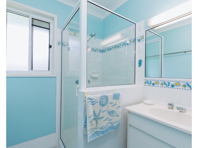 9 Prosperity Street, Point Lookout QLD 4183