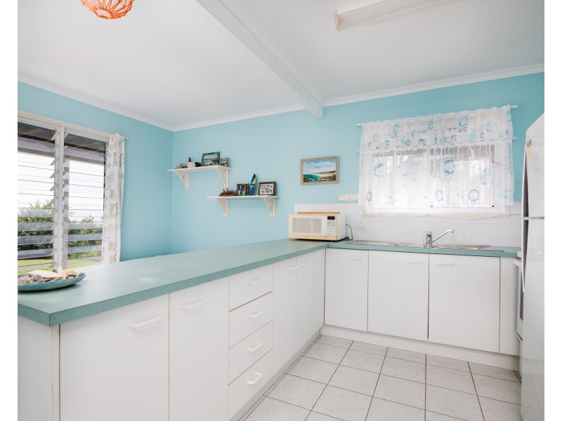 9 Prosperity Street, Point Lookout QLD 4183