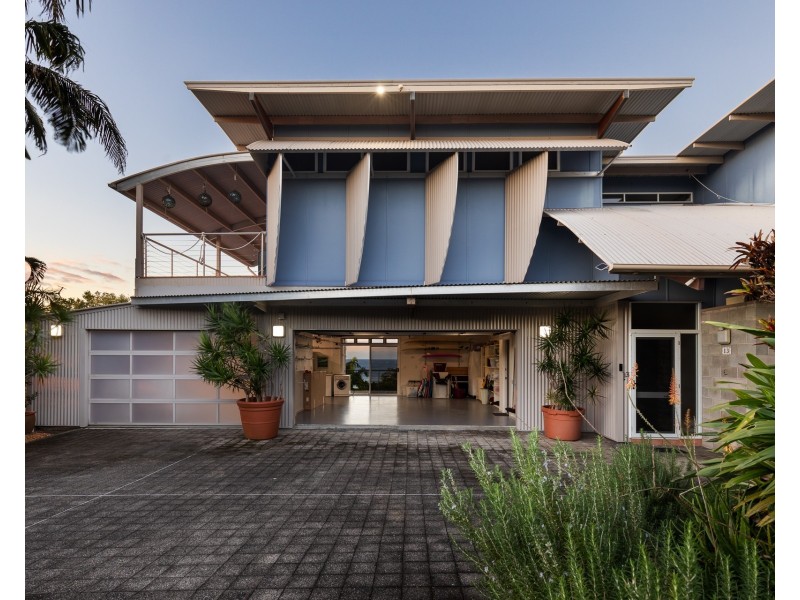 13 Yarrong Road, Point Lookout QLD 4183
