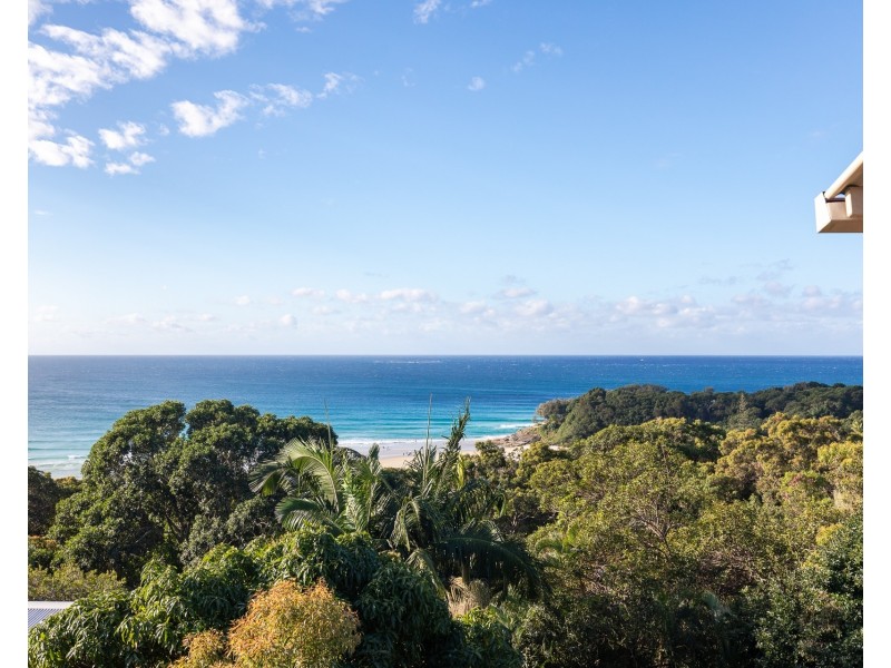 13 Yarrong Road, Point Lookout QLD 4183