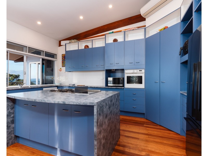 13 Yarrong Road, Point Lookout QLD 4183