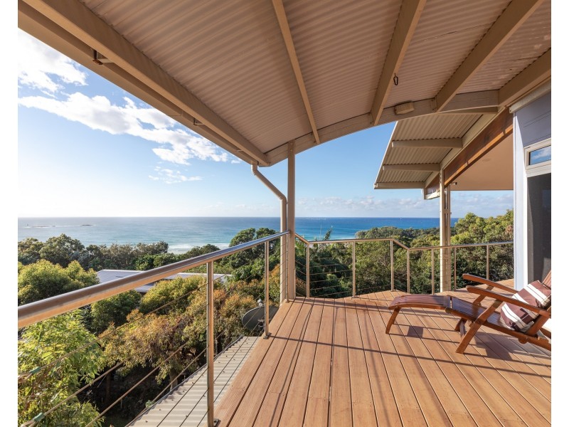 13 Yarrong Road, Point Lookout QLD 4183