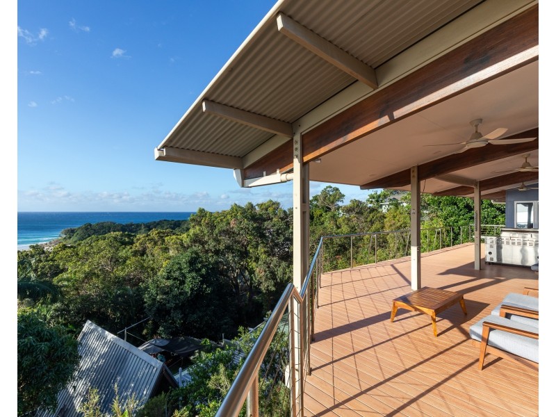 13 Yarrong Road, Point Lookout QLD 4183