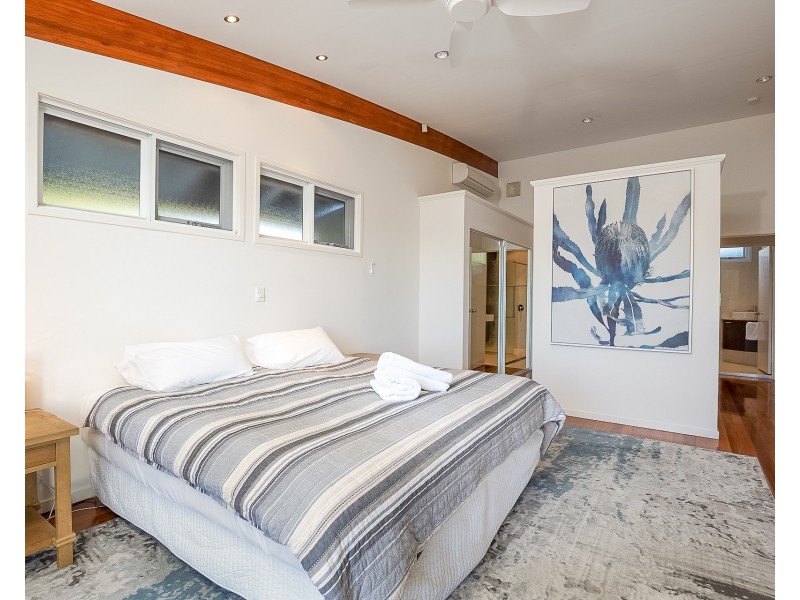 13 Yarrong Road, Point Lookout QLD 4183