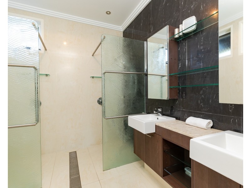 13 Yarrong Road, Point Lookout QLD 4183