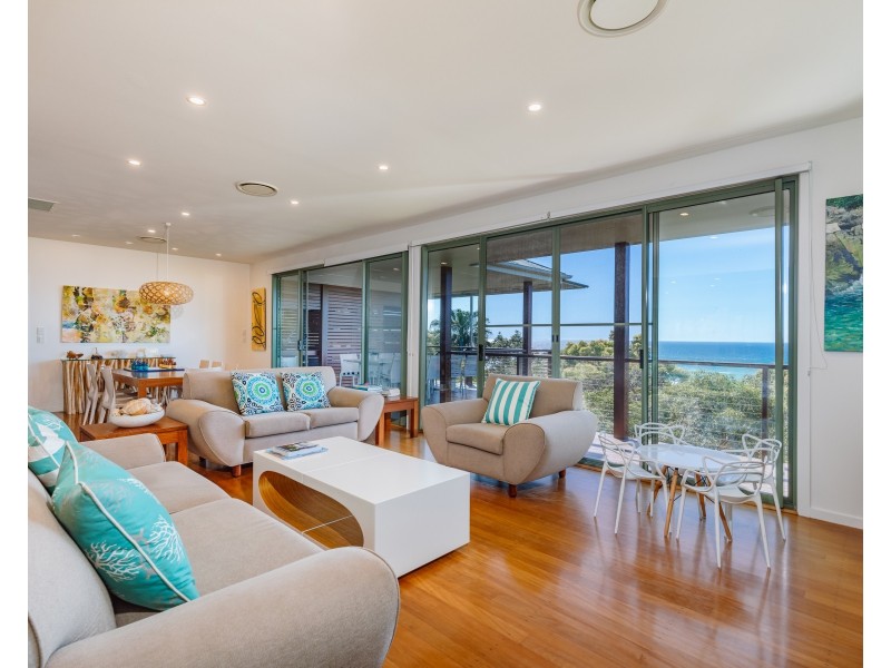 31 Tramican Street, Point Lookout QLD 4183