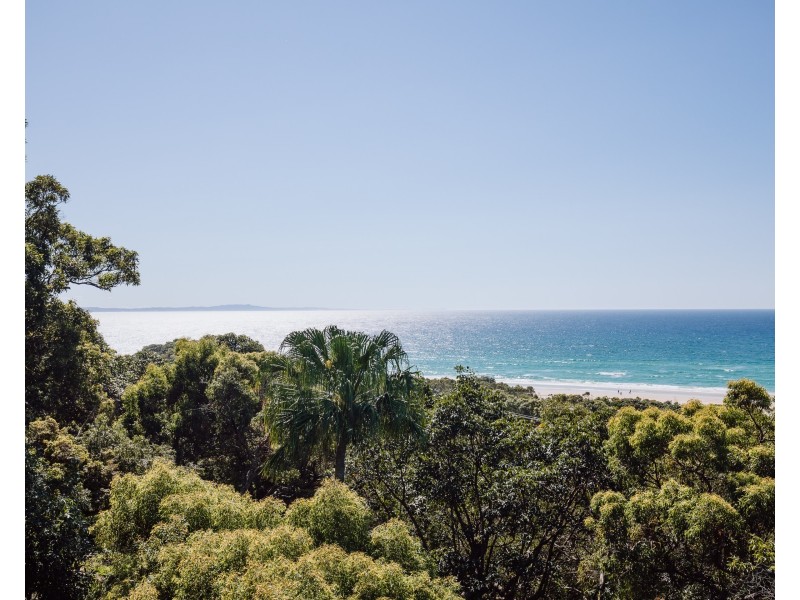 31 Tramican Street, Point Lookout QLD 4183