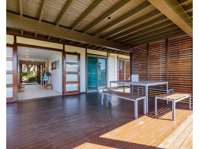 31 Tramican Street, Point Lookout QLD 4183