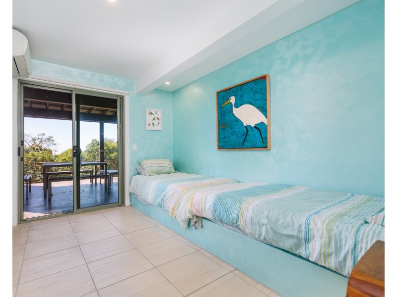 31 Tramican Street, Point Lookout QLD 4183