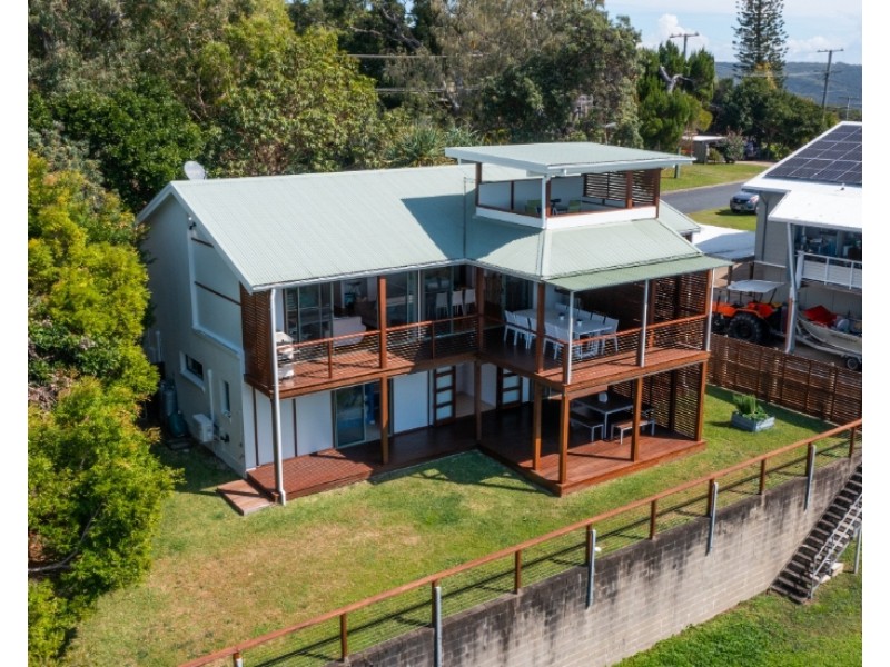 31 Tramican Street, Point Lookout QLD 4183