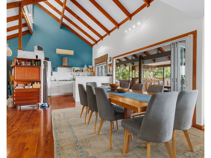 41 Cumming Parade, Point Lookout QLD 4183