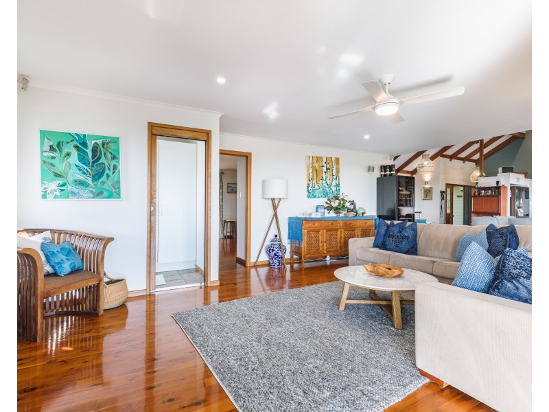 41 Cumming Parade, Point Lookout QLD 4183