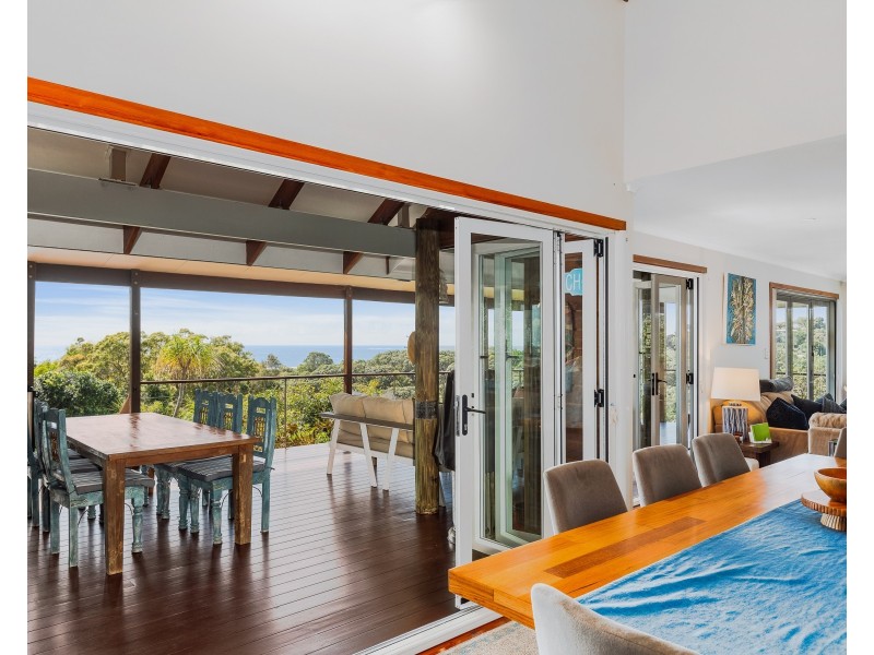 41 Cumming Parade, Point Lookout QLD 4183