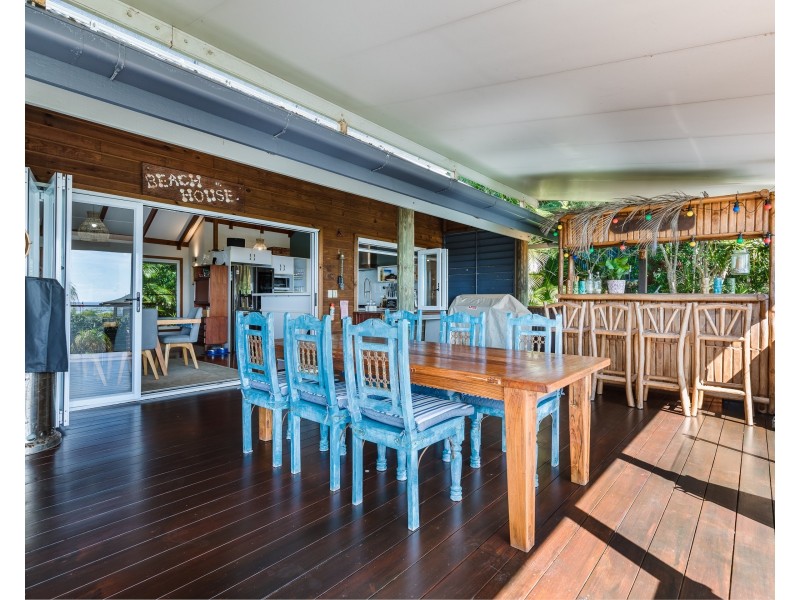 41 Cumming Parade, Point Lookout QLD 4183