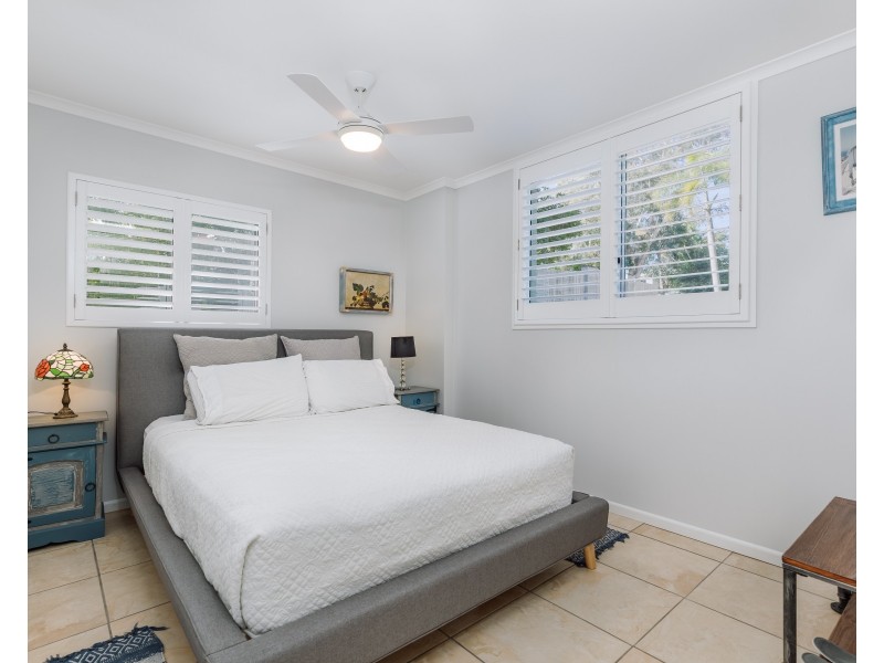 41 Cumming Parade, Point Lookout QLD 4183