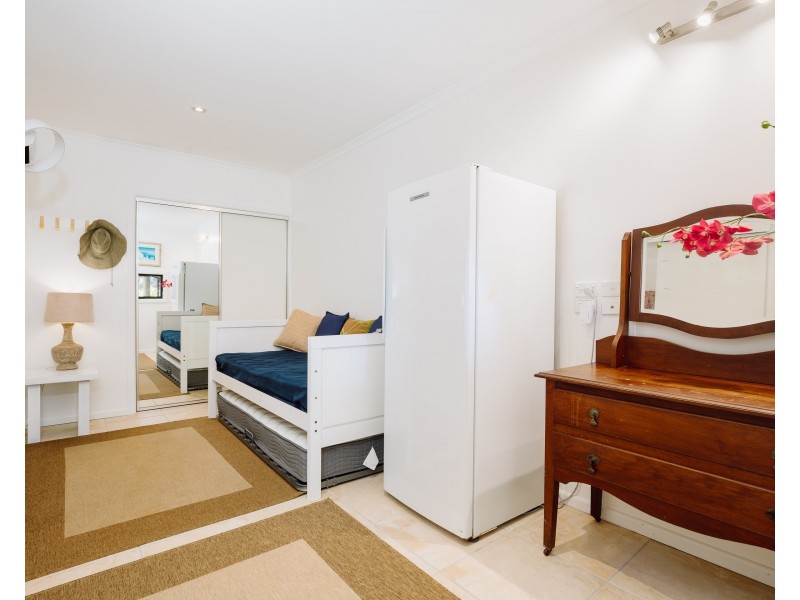 41 Cumming Parade, Point Lookout QLD 4183