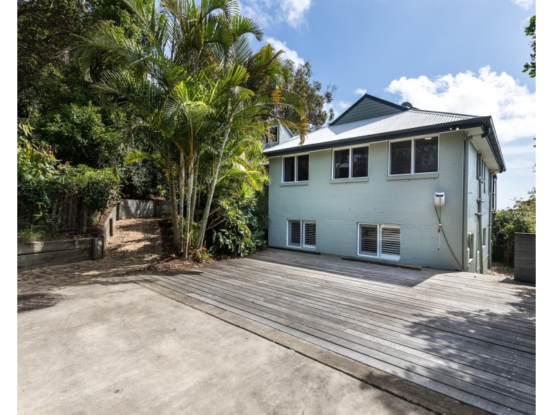 41 Cumming Parade, Point Lookout QLD 4183